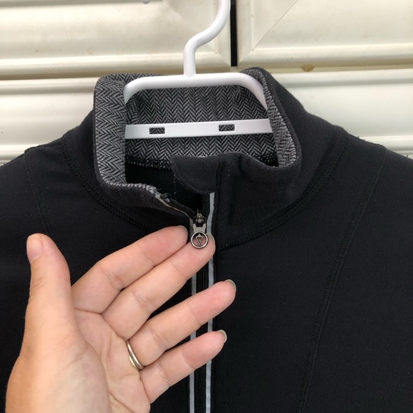 Ivivva by Lululemon girlโs sweater/jacket ๐ - Picture 3 of 11